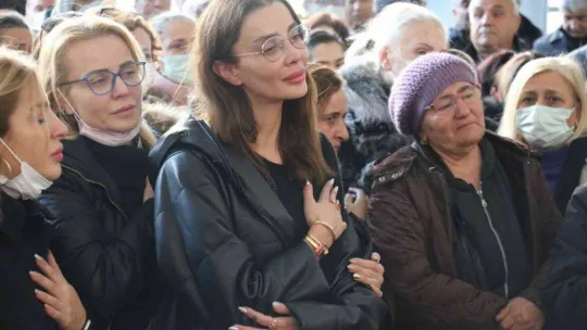 Manken Özge Ulusoy'un babası için Ankara'da cenaze töreni düzenlendi