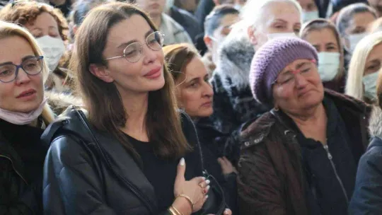 Manken Özge Ulusoy'un babası için Ankara'da cenaze töreni düzenlendi