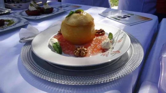 Mankenler değil, ayvalar yarıştı