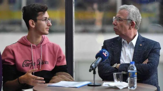 Mansur Yavaş Techbridge Akademi Sertifika Töreninde gençlerle buluştu