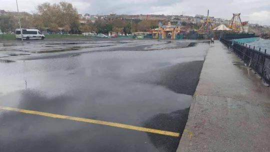 Marmara'da lodos etkisini sürdürüyor: Balıkçılar 1 haftadır denize açılamıyor