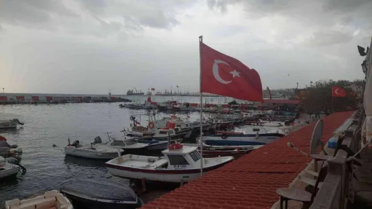 Marmara'da lodos şiddetini artırdı