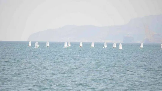 Marmara Denizi'nde uluslararası yelken yarışları başladı: 8 ülkeden 313 sporcu yarışıyor