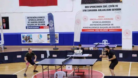 Masa Tenisi Turnuvasında dereceye girenler ödüllendirildi