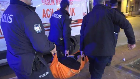 Masaj salonundaki tartışma kanlı bitti, 1 kişi bıçaklanmış halde bulundu