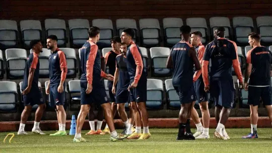 Medipol Başakşehir, Fiorentina maçına hazır