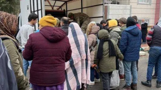 Mehmetçik'ten Malatya'da depremzedelere sıcak yemek desteği