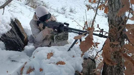 Mehmetçik, zorlu kış şartlarında operasyonlarına devam ediyor