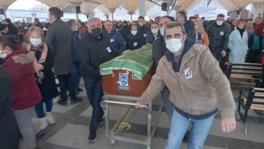 Menderes'in idamını fotoğraflayan İsmail Şenyüz son yolcuğuna uğurlandı