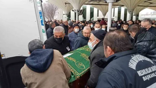 Menderes'in idamını fotoğraflayan İsmail Şenyüz son yolcuğuna uğurlandı