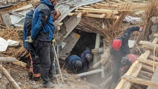 MER-EK'te üretilen tüm ekmekler deprem bölgesine gönderiliyor