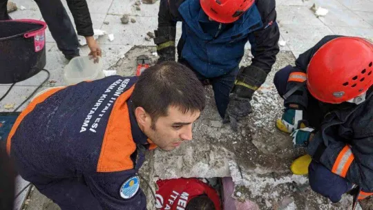 MER-EK'te üretilen tüm ekmekler deprem bölgesine gönderiliyor