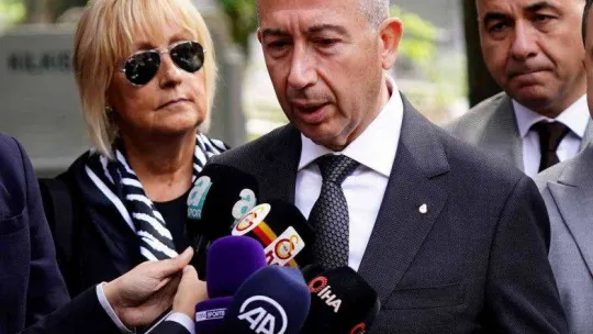 Metin Oktay mezarı başında anıldı