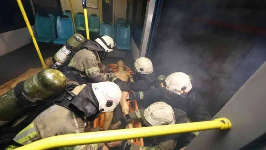 Metroda nefes kesen tatbikat