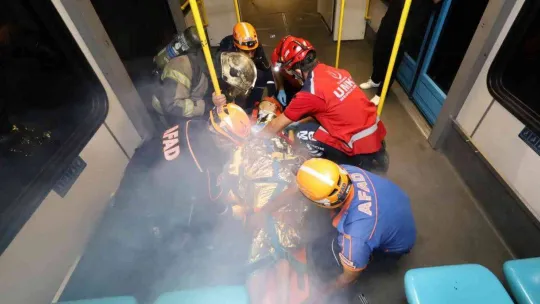 Metroda nefes kesen tatbikat