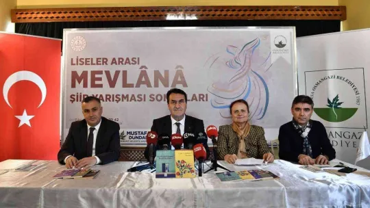 Mevlana Şiir Yarışması'na kız öğrenciler damga vurdu