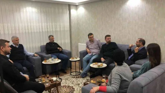 MHP 'Komşum Nasılsın' diye sordu ev ziyaretlerini sıklaştırdı