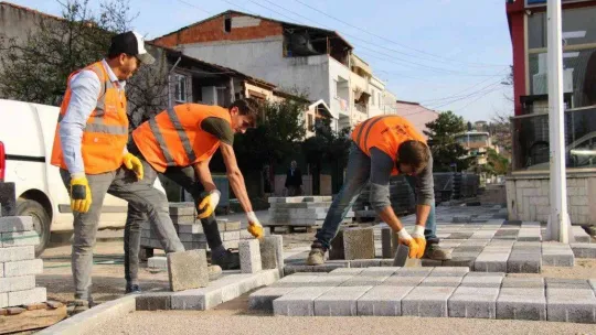 Millet Caddesi kaldırıma kavuşuyor