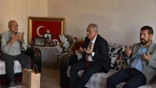 Milletvekili Recep Şeker Sındırgılılarla buluştu