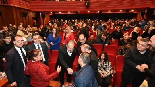 Milletvekili Serkan Bayram'ın hayatını konu alan 'Buğday Tanesi' filmi Bursa'da ilgiyle izlendi