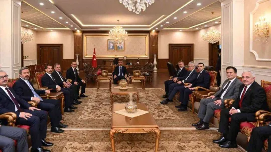 Milli Eğitim Bakanı Özer: 'Okul kantinlerindeki kira artışını yüzde 25 artışla sabitleme kararı aldık'