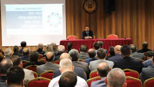 Milli Eğitim Müdürü Gür, ortaokul müdürleriyle buluştu