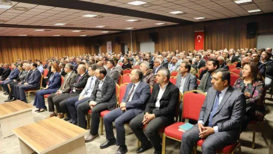 Milli Eğitim Müdürü Gür, ortaokul müdürleriyle buluştu