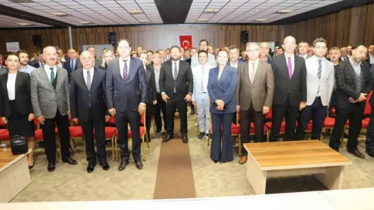 Milli Eğitim Müdürü Gür, ortaokul müdürleriyle buluştu