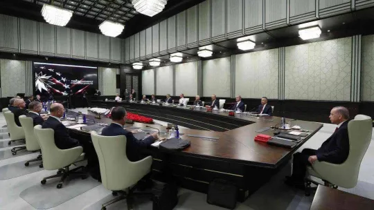 Milli Güvenlik Kurulu (MGK) Toplantısı, Cumhurbaşkanı Recep Tayyip Erdoğan başkanlığında Beştepe'de başladı.