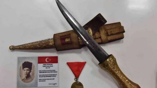 Milli mücadelede kullanılan kama ve istiklal madalyası müzeye bağışlandı