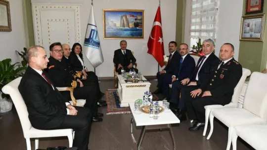 Milli Savunma Bakanı Akar, Çanakkale Valiliğini ziyaret etti