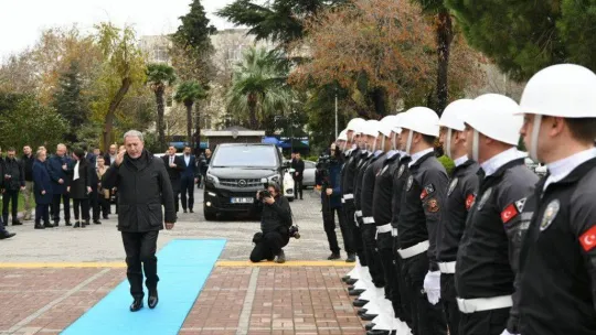 Milli Savunma Bakanı Akar, Çanakkale Valiliğini ziyaret etti