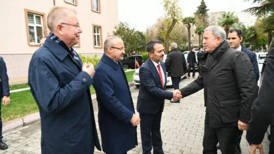 Milli Savunma Bakanı Akar, Çanakkale Valiliğini ziyaret etti