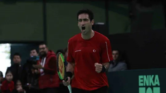Milli Takım Davis Cup'ta ilk güne iki galibiyetle başladı