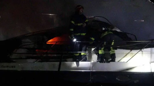 Milyonluk tekne ve yatta yangın