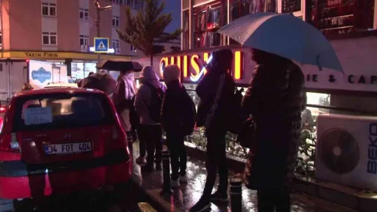 Minibüsçülerin 'güzergah' tartışmasında hattın yolu değiştirildi, 17 minibüs bağlandı