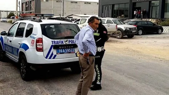 Minibüsün altında metrelerce sürüklenen işçinin ölümü kamerada