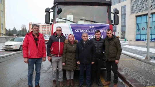 Minik Belinay kumbarasındaki paraları depremzedelere bağışladı