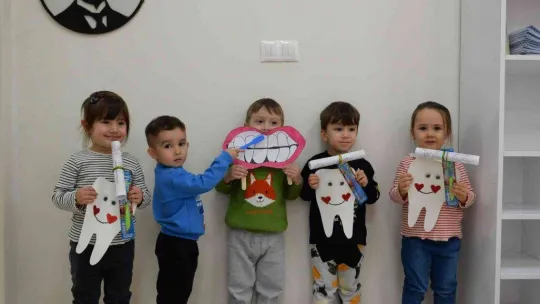 Minik öğrencilere ağız ve diş sağlığı eğitimi verildi