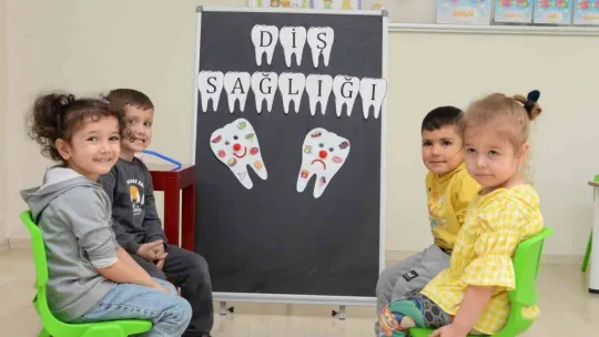 Minik öğrencilere ağız ve diş sağlığı eğitimi verildi