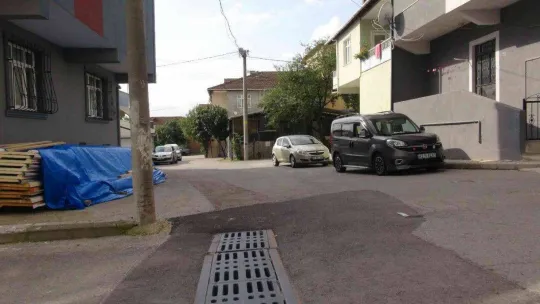 Minik Umut elinden düşen ekmeği almak isterken canından olmuş