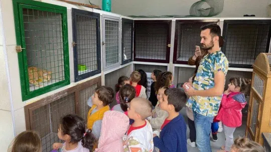 Miniklerden hayvan barınağına ziyaret