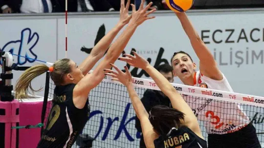 Misli.com Sultanlar Ligi: Eczacıbaşı Dynavit: 3 - VakıfBank: 0