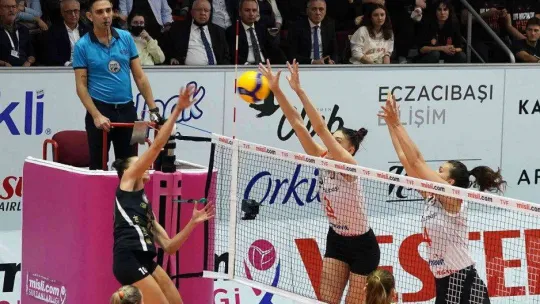 Misli.com Sultanlar Ligi: Eczacıbaşı Dynavit: 3 - VakıfBank: 0