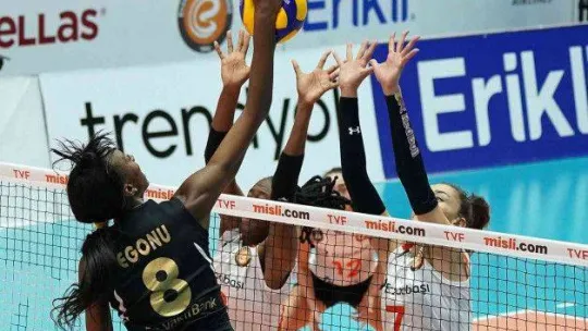 Misli.com Sultanlar Ligi: Eczacıbaşı Dynavit: 3 - VakıfBank: 0