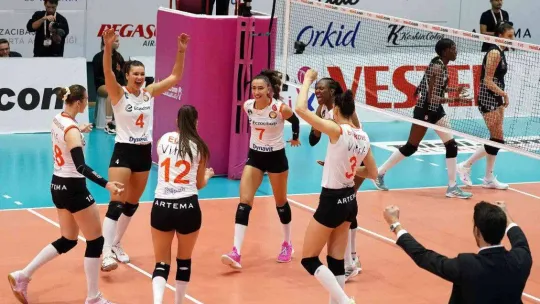 Misli.com Sultanlar Ligi: Eczacıbaşı Dynavit: 3 - VakıfBank: 0