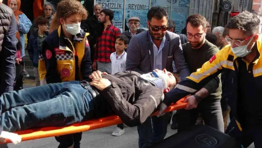 Motosiklet ile otomobilin çarpıştığı kazada 1 kişi yaralandı