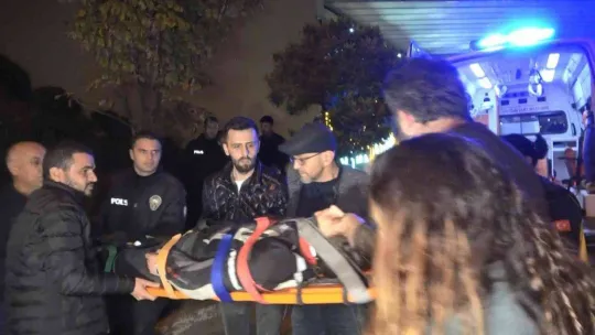 Motosikletten fırladı, 10 metreden aşağı yuvarlandı