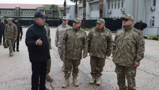 MSB: 'Deprem bölgesinde 3 binin üzerinde Mehmetçik arama-kurtarma çalışmalarına katılıyor'