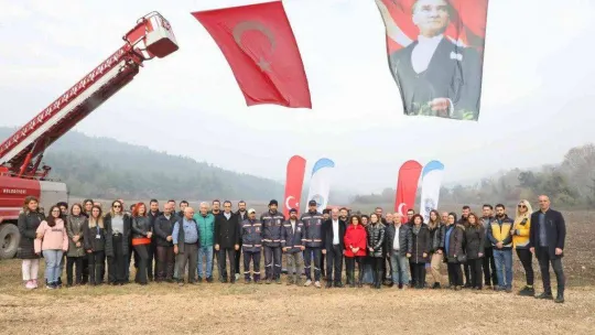 Mudanya Belediyesi buğday tohumlarını toprakla buluşturdu